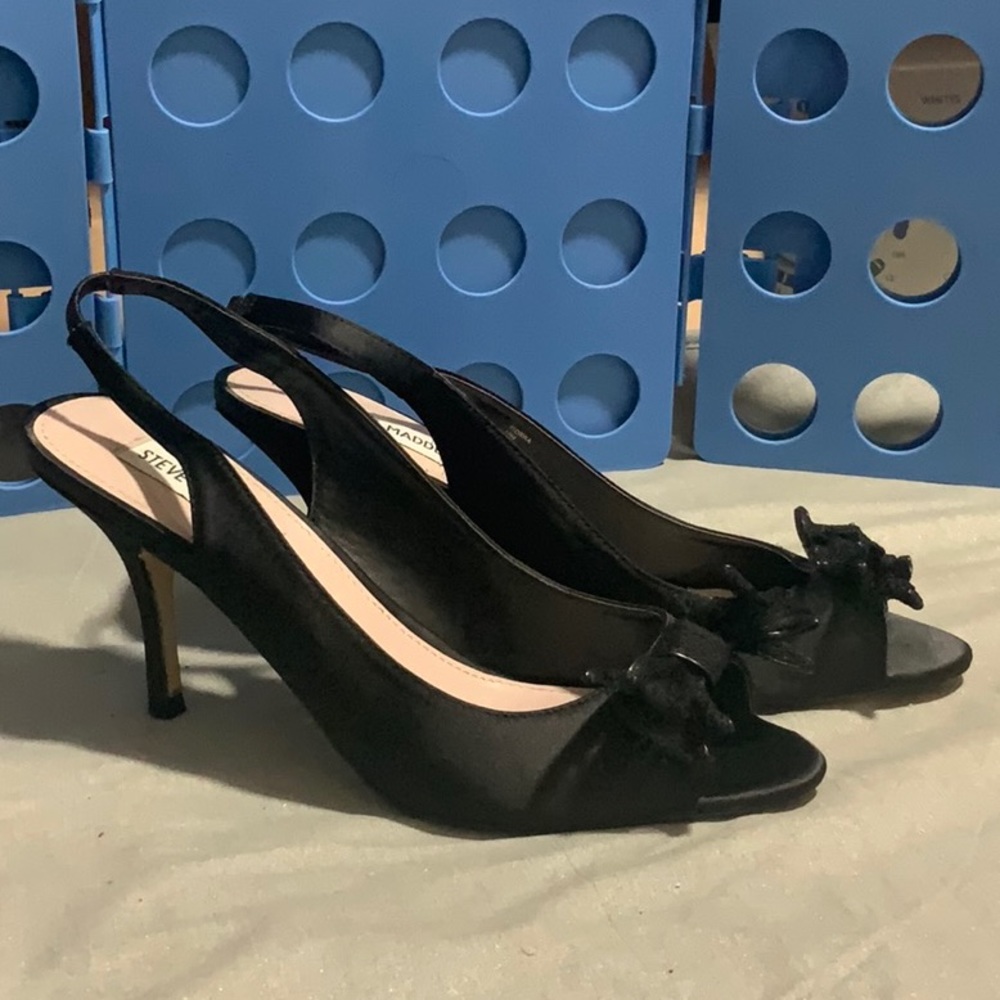 Women’s size 10 Black Steve Madden Dress Shoe